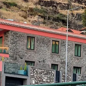 Chale Esmeralda - Charming In Calheta Vakantiehuis Calheta (Madeira)